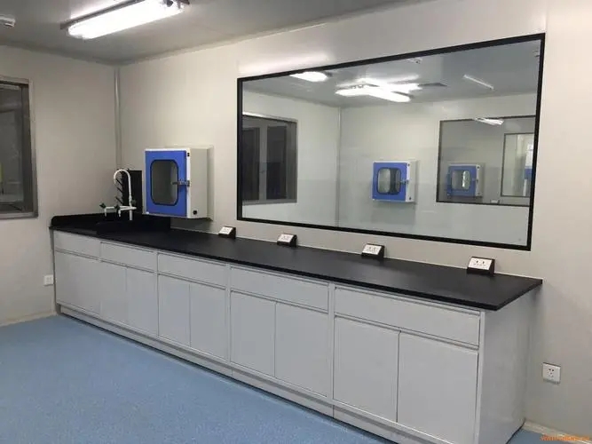 實驗室風(fēng)管安裝效果圖